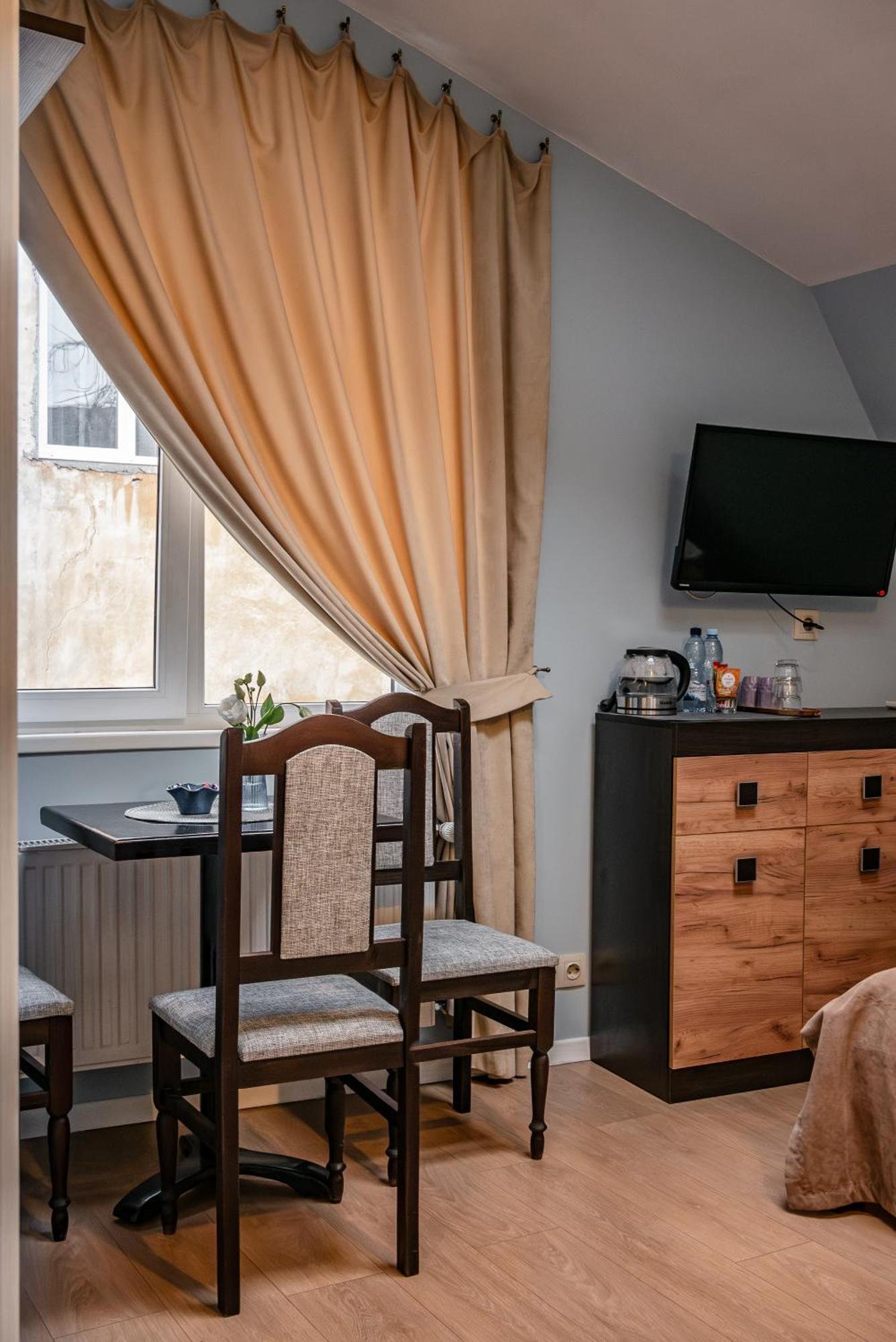 Gar'Is Hostel Lviv Exterior photo