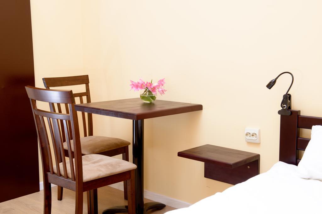 Gar'Is Hostel Lviv Exterior photo