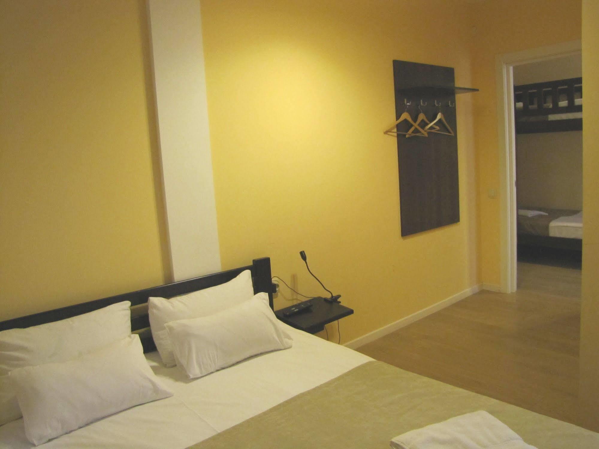 Gar'Is Hostel Lviv Exterior photo